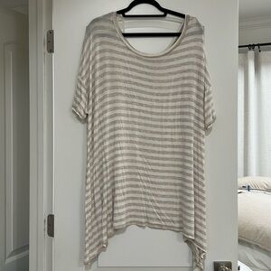 Easel cream/ tan striped tunic. Size L.